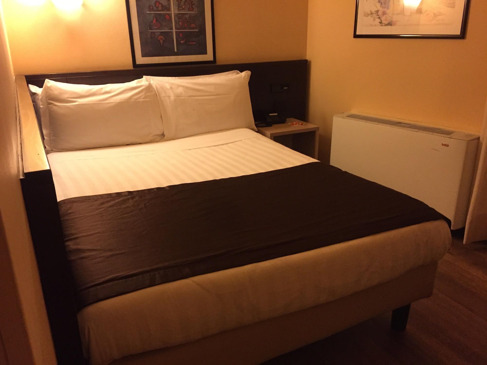 פררה Hotel Carlton מראה חיצוני תמונה