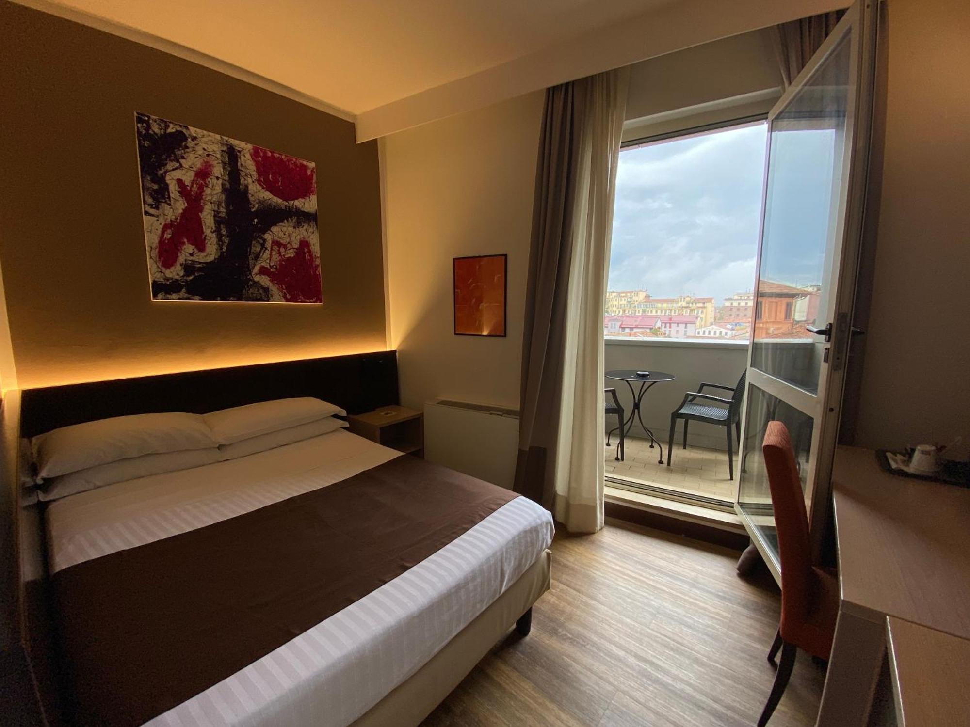 פררה Hotel Carlton מראה חיצוני תמונה