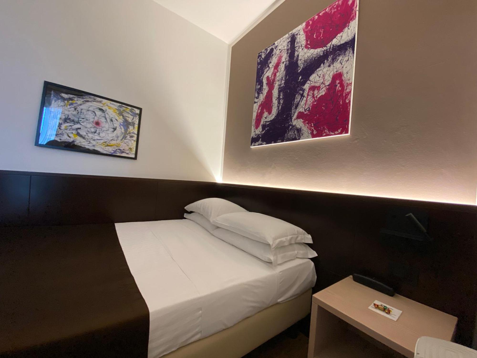 פררה Hotel Carlton מראה חיצוני תמונה